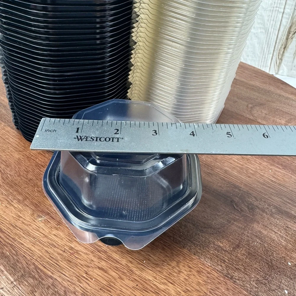 Solo in  Black and Clear Ps plastic Hinged container 4.65 X 4.65 (50 pcs).